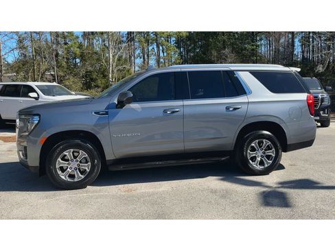 Used 2022 GMC Yukon SLE w/ Gmc Pro Safety Plus Package image 5