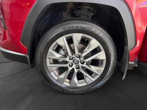 Used 2023 Toyota RAV4 XLE Premium image 14