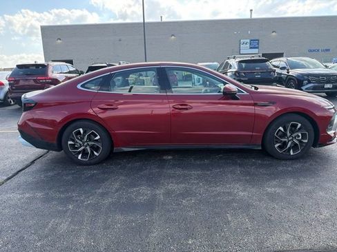 Certified 2025 Hyundai Sonata SEL AWD/4WD image 2