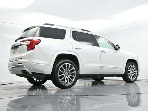 Used 2023 GMC Acadia Denali w/ Denali Ultimate Package FWD image 46