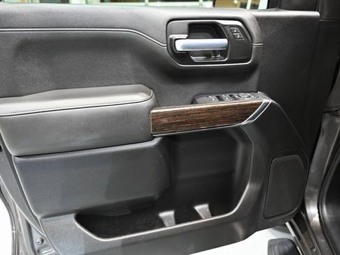 Used 2020 GMC Sierra 1500 SLE w/ X31 Off-Road Package image 25