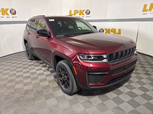 New 2026 Jeep Grand Cherokee Altitude AWD/4WD image 1