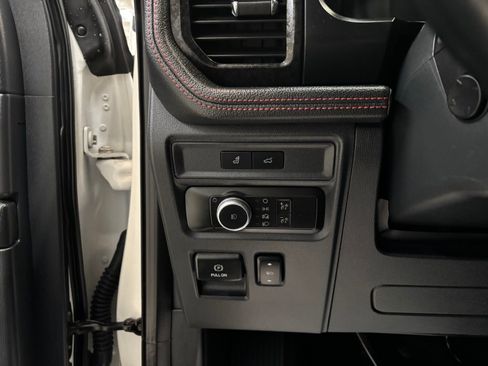 Used 2022 Ford Expedition Max Limited image 14