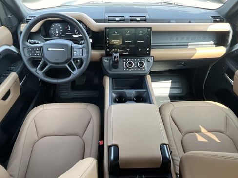 New 2026 Land Rover Defender 130 X-Dynamic SE AWD/4WD image 9