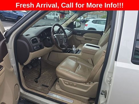 Used 2014 GMC Yukon XL Denali AWD/4WD image 10