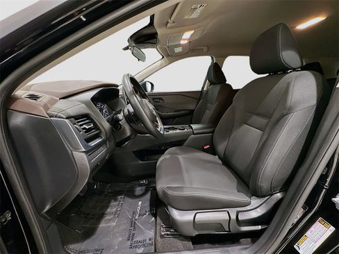 Used 2023 Nissan Rogue S image 20