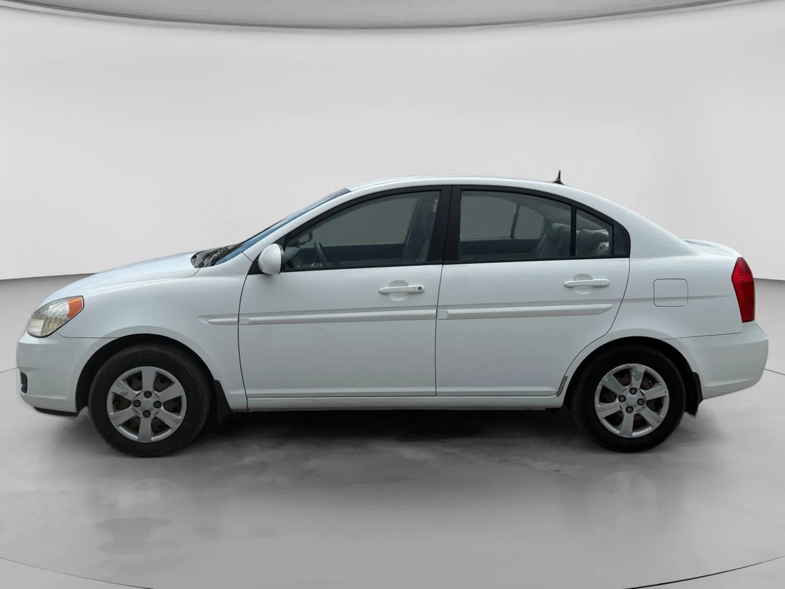 Used 2006 Hyundai Accent GLS FWD image 2