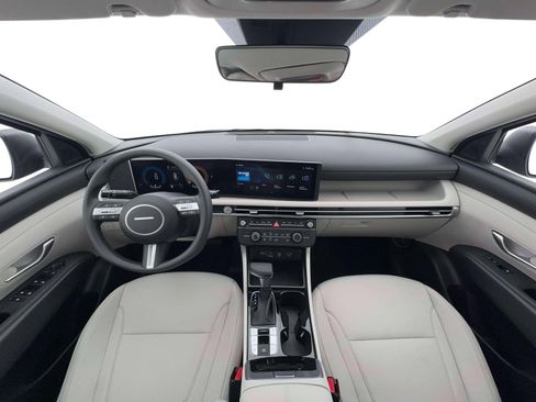 New 2026 Hyundai Tucson SE image 13