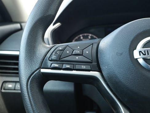 Used 2022 Nissan Altima 2.5 S FWD image 13