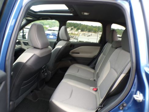 Used 2026 Subaru Forester Premium AWD/4WD image 18