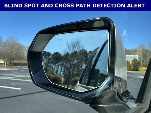 Used 2021 GMC Yukon Denali image 11