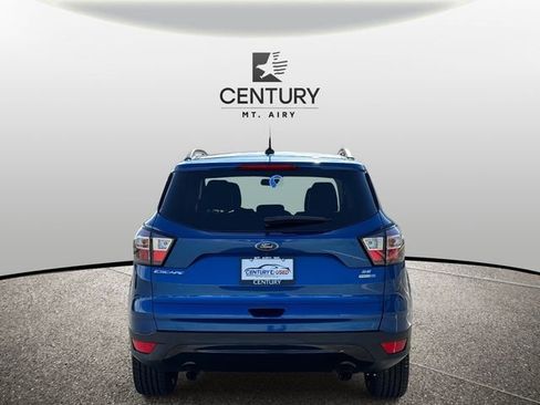 Used 2018 Ford Escape SE w/ SE Sport Appearance Package image 3