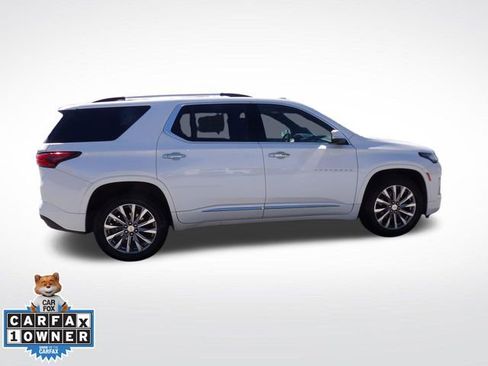 Used 2023 Chevrolet Traverse Premier w/ LPO, Floor Liner Package AWD/4WD image 13