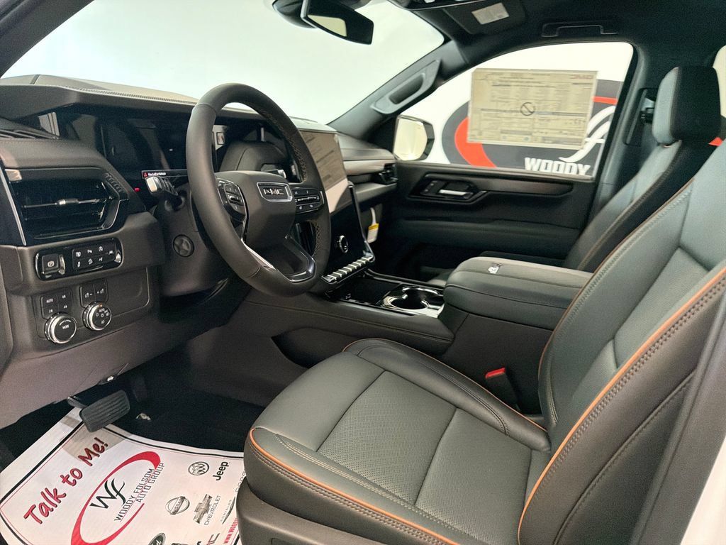 New 2026 GMC Yukon AT4 AWD/4WD image 12