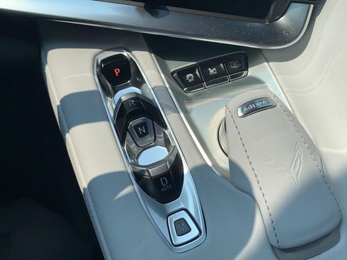 Used 2024 Chevrolet Corvette Stingray Preferred Conv w/ Z51 Performance Package RWD image 19