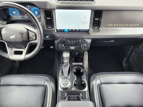 Certified 2025 Ford Bronco Badlands AWD/4WD image 15