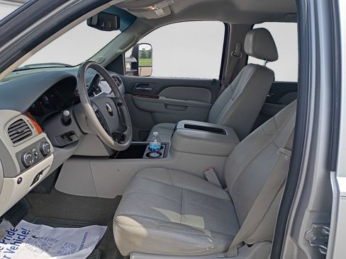 Used 2011 Chevrolet Silverado 2500 LTZ w/ LTZ Plus Package AWD/4WD image 20