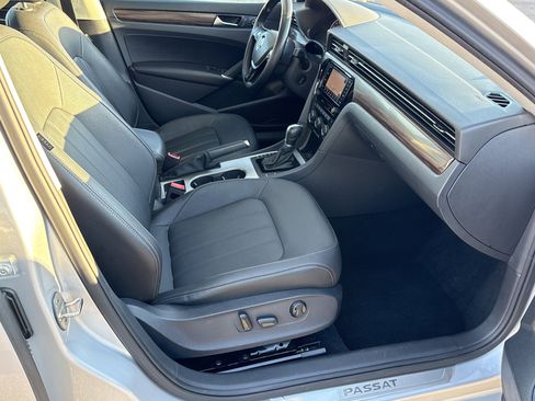 Used 2020 Volkswagen Passat 2.0T SEL image 14