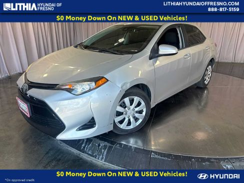 Used 2018 Toyota Corolla LE FWD image 1