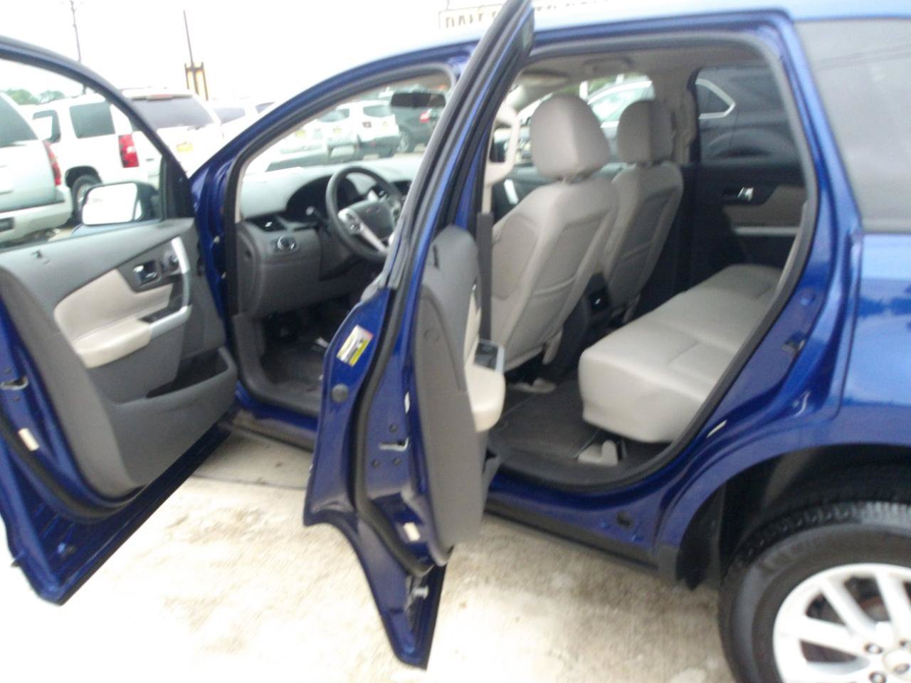 Used 2014 Ford Edge SE FWD image 15