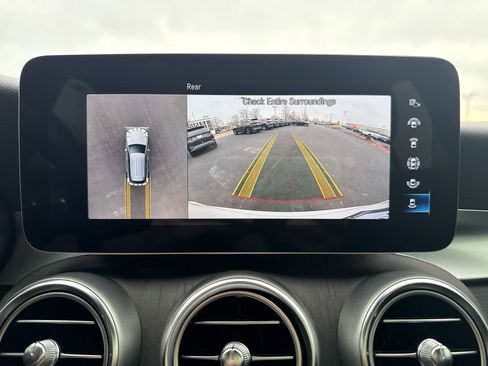 Used 2022 Mercedes-Benz GLC 300 4MATIC image 17