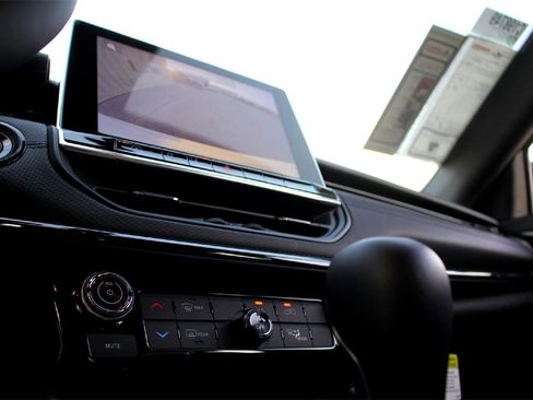 New 2026 Jeep Compass Latitude image 9