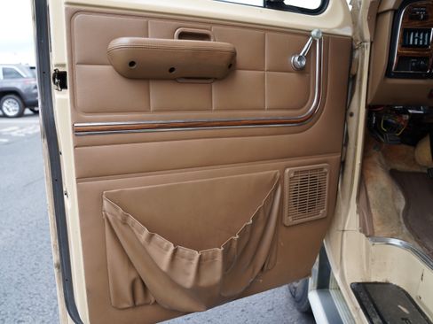 Used 1988 Ford E-350 and Econoline 350 RWD image 8