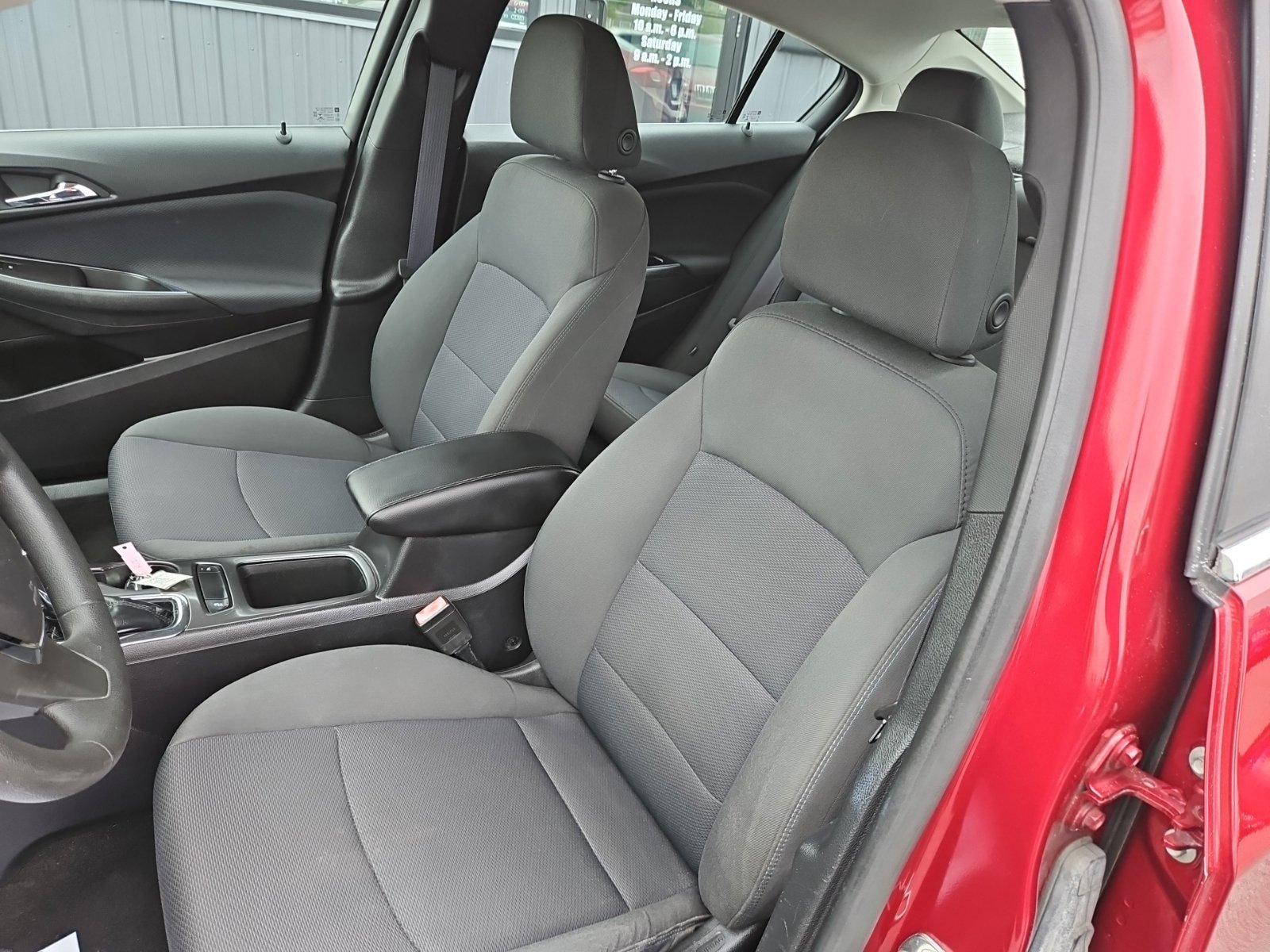 Used 2017 Chevrolet Cruze LT w/ Convenience Package FWD image 13