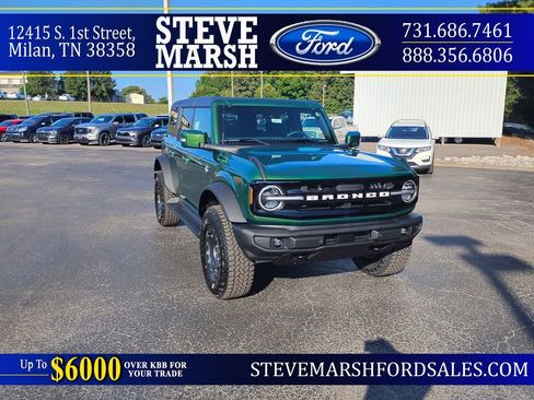 New 2025 Ford Bronco Outer Banks w/ Sasquatch Package image 1