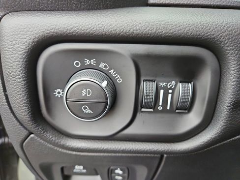 Used 2026 RAM 1500 Laramie w/ Night Edition image 34