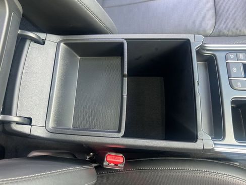 Certified 2025 Kia Sorento S w/ Panoramic Sunroof Package image 25