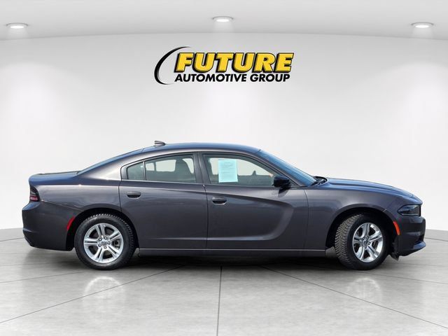 Used 2023 Dodge Charger SXT RWD image 3