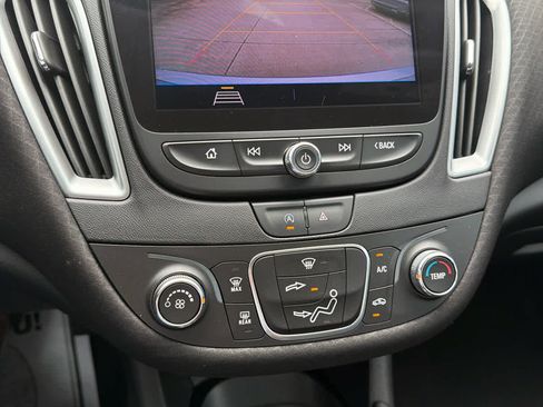 Used 2020 Chevrolet Malibu LS FWD image 14