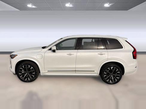 New 2026 Volvo XC90 T8 Plus w/ Protection Package Premier AWD/4WD image 2