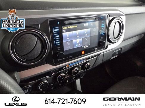 Used 2016 Toyota Tacoma TRD Sport image 27