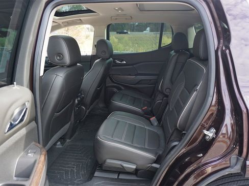 Used 2020 GMC Acadia Denali w/ Technology Package image 17