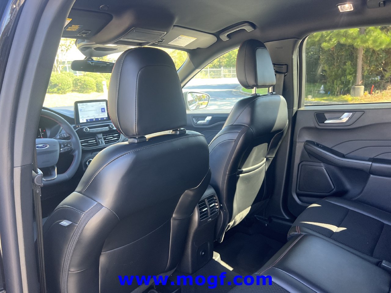Used 2025 Ford Escape ST-Line FWD image 19