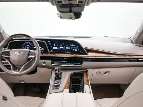 Used 2023 Cadillac Escalade Sport Platinum AWD/4WD image 17