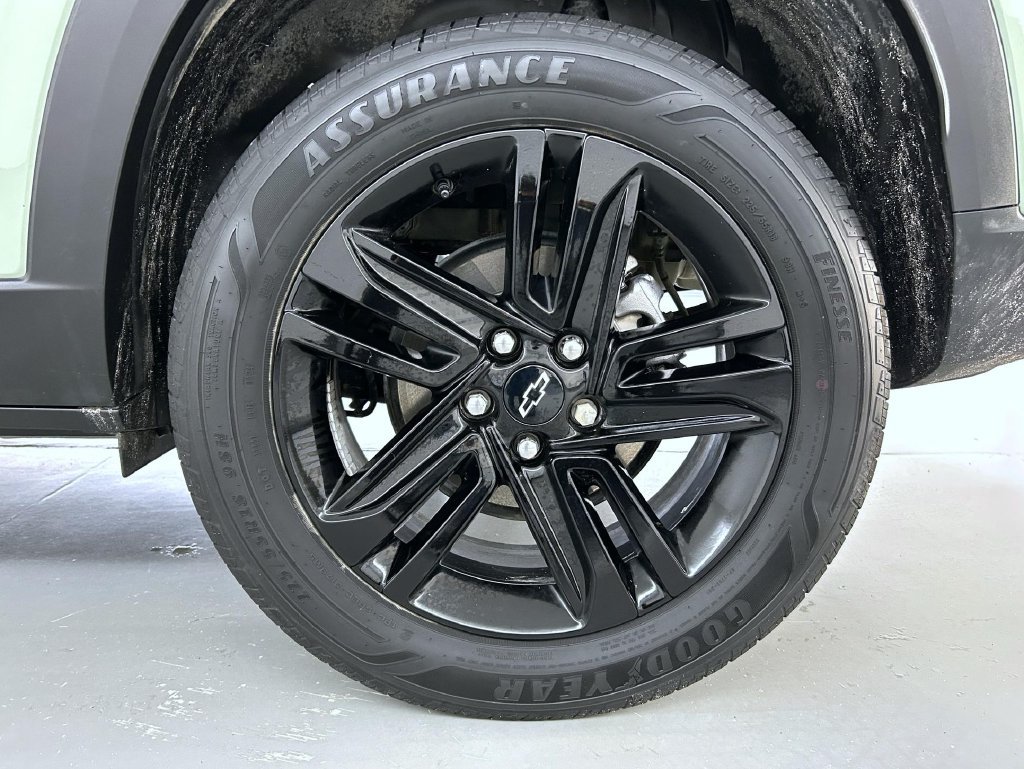 Certified 2025 Chevrolet Trax ACTIV FWD image 23