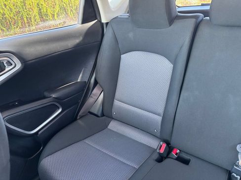 Used 2025 Kia Soul LX w/ LX Technology Package FWD image 36