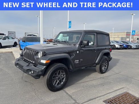 Used 2020 Jeep Wrangler Sport image 2