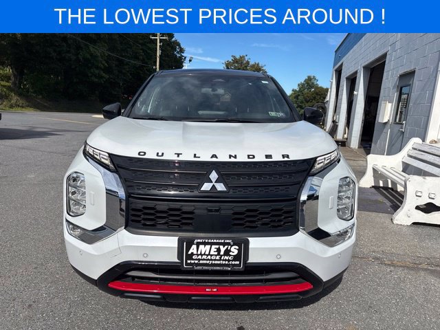 Used 2023 Mitsubishi Outlander SE AWD/4WD image 2