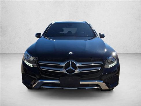 Used 2018 Mercedes-Benz GLC 300 4MATIC image 2