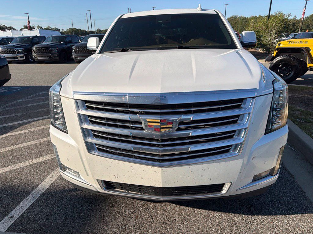 Used 2017 Cadillac Escalade ESV Platinum RWD image 5