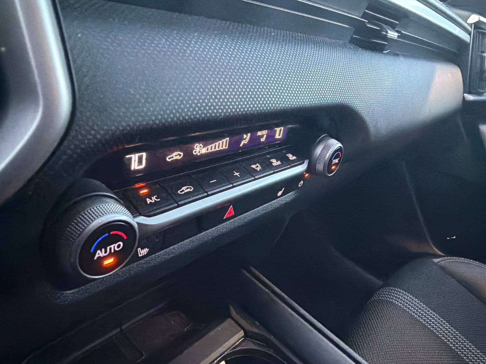Used 2025 MAZDA CX-50 AWD 2.5 S w/ Preferred Package image 7