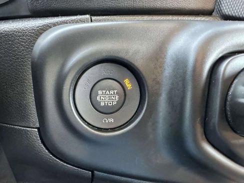 Used 2020 Jeep Gladiator Overland image 14