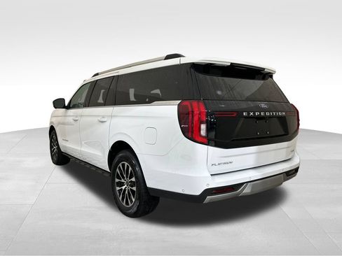 Used 2025 Ford Expedition Max Platinum AWD/4WD image 3