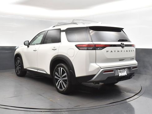 Used 2024 Nissan Pathfinder Platinum w/ Cargo Package image 5