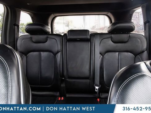 Used 2023 Jeep Grand Cherokee Overland w/ Luxury Tech Group IV AWD/4WD image 15