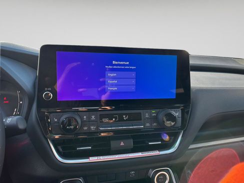 New 2026 Toyota Grand Highlander XLE image 3